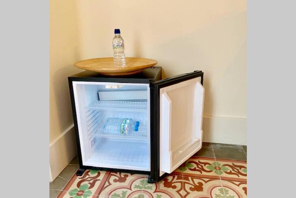 דירות סיטגס Cozy Studio With Balcony In The Best Place מראה חיצוני תמונה