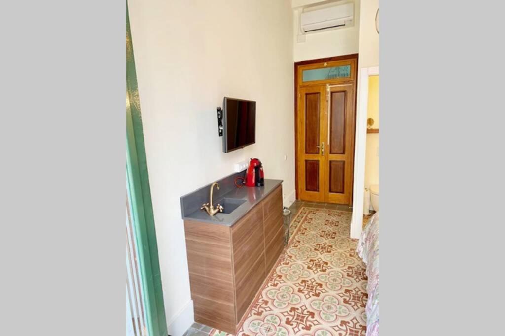 דירות סיטגס Cozy Studio With Balcony In The Best Place מראה חיצוני תמונה