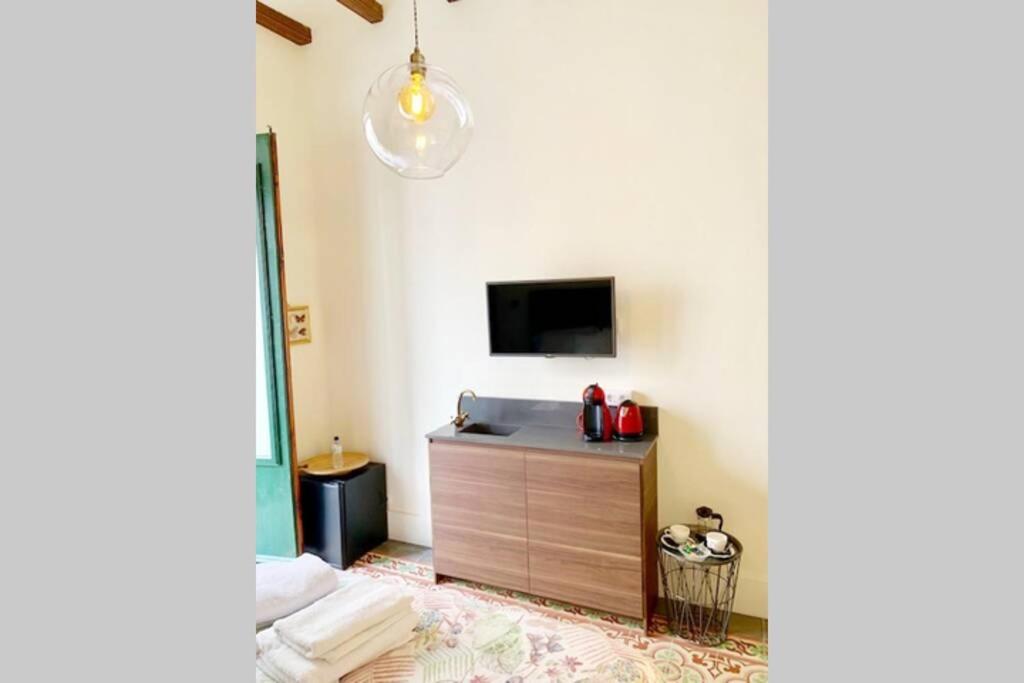 דירות סיטגס Cozy Studio With Balcony In The Best Place מראה חיצוני תמונה